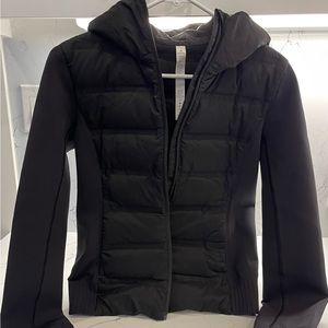 Lululemon Pull zip Hoodie.                          CA 35801 RN 106259